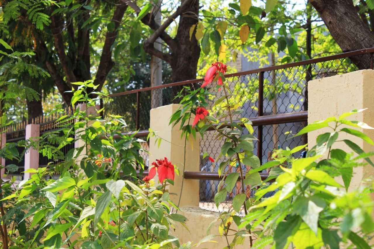 Karjat Villa Bagian luar foto