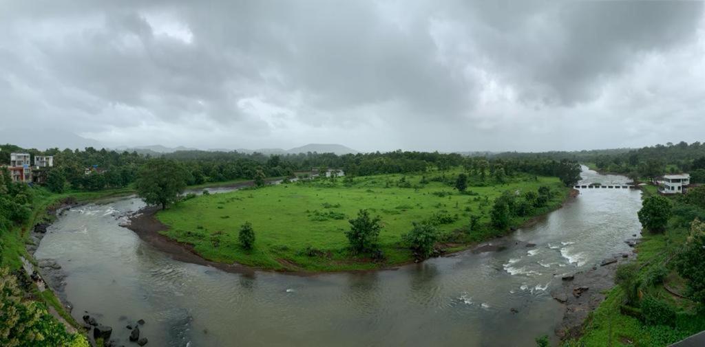Karjat Villa Bagian luar foto