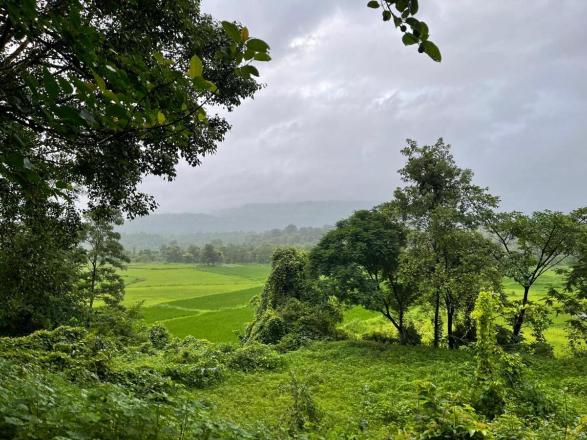 Karjat Villa Bagian luar foto