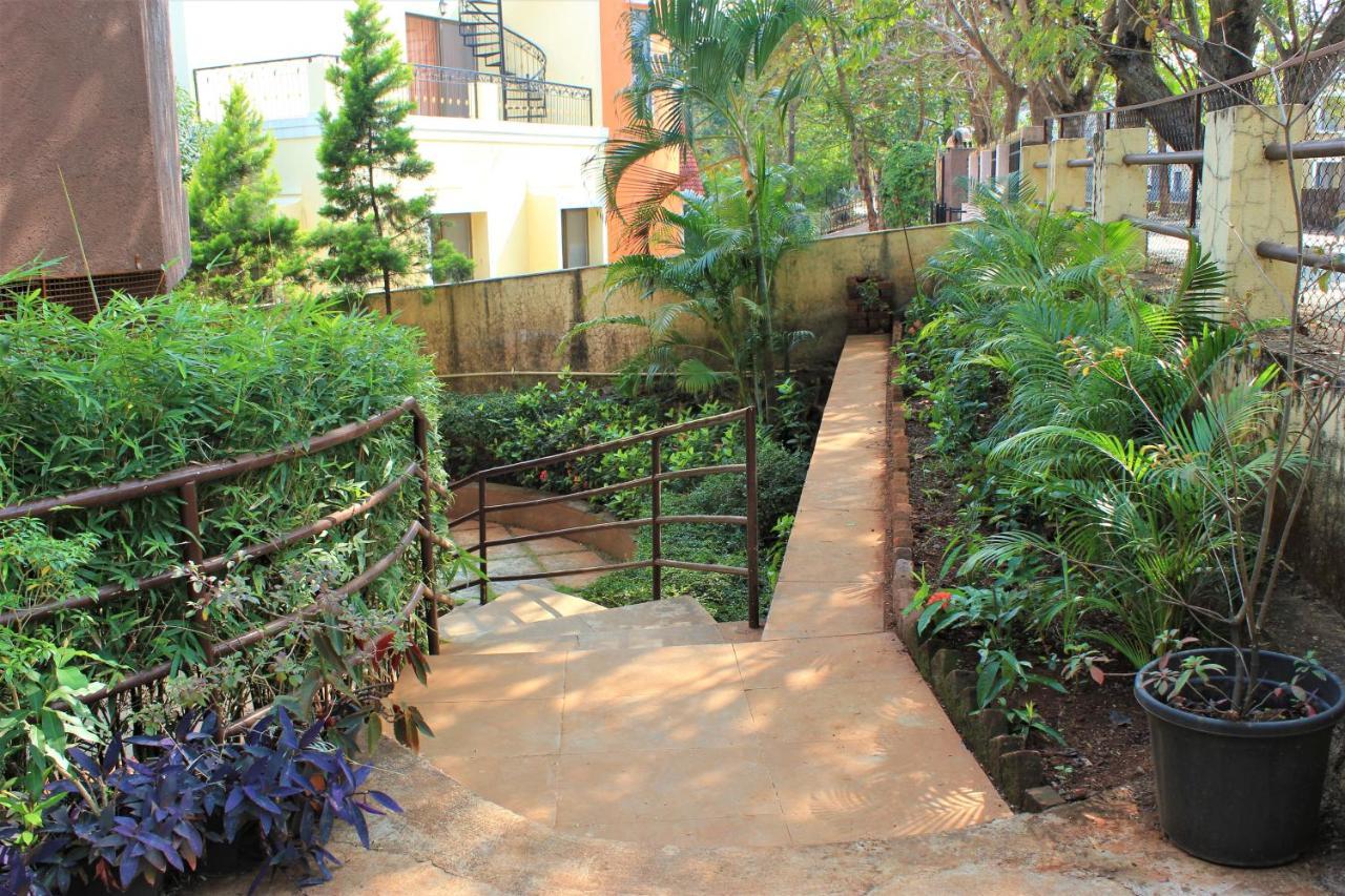 Karjat Villa Bagian luar foto