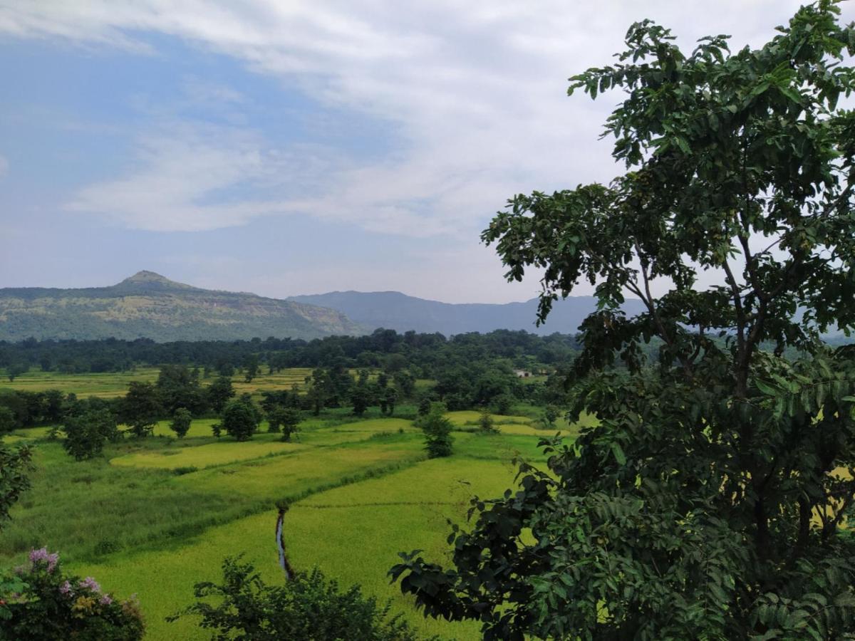 Karjat Villa Bagian luar foto