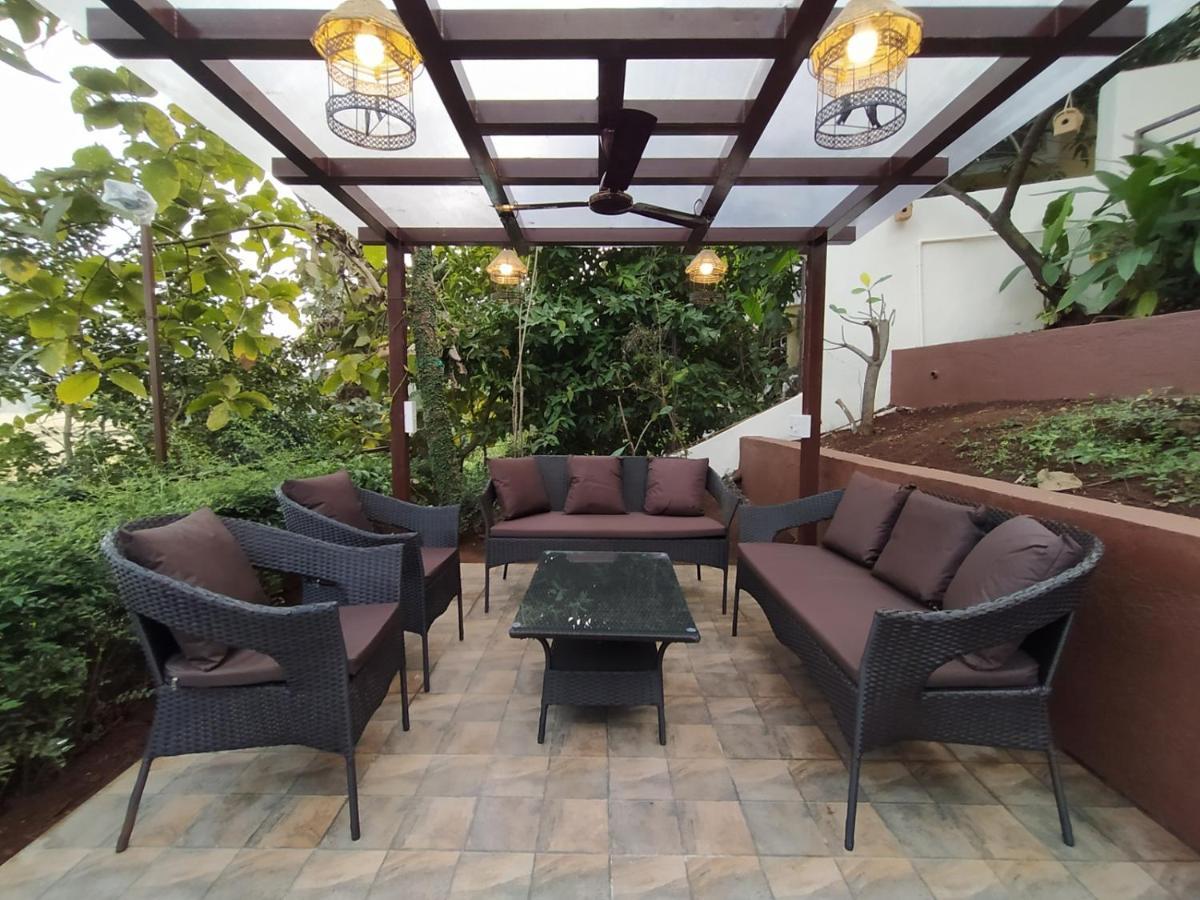Karjat Villa Bagian luar foto
